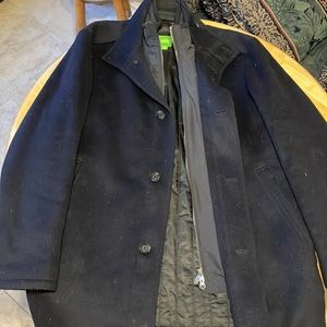 Hugo Boss cashmere coat. VERY WARM. Inner liner. Look closely.